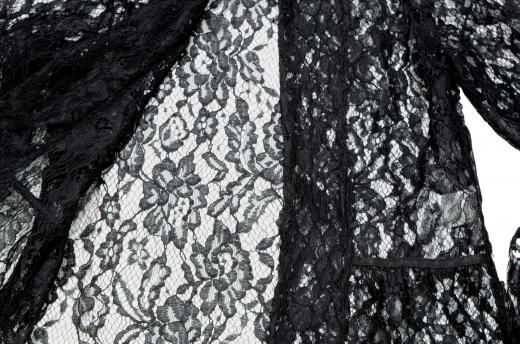 LISA KOTT SPOLVERINO IN PIZZO DONNA 05154 COLORE NERO LINEA CURVY STYLE