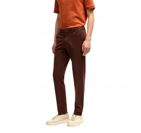 BOSS Pantalone Uomo Chino Slim Fit In Gabardine Di Cotone Elasticizzato Modello Kaito1 50487966 Colore Marrone Scuro